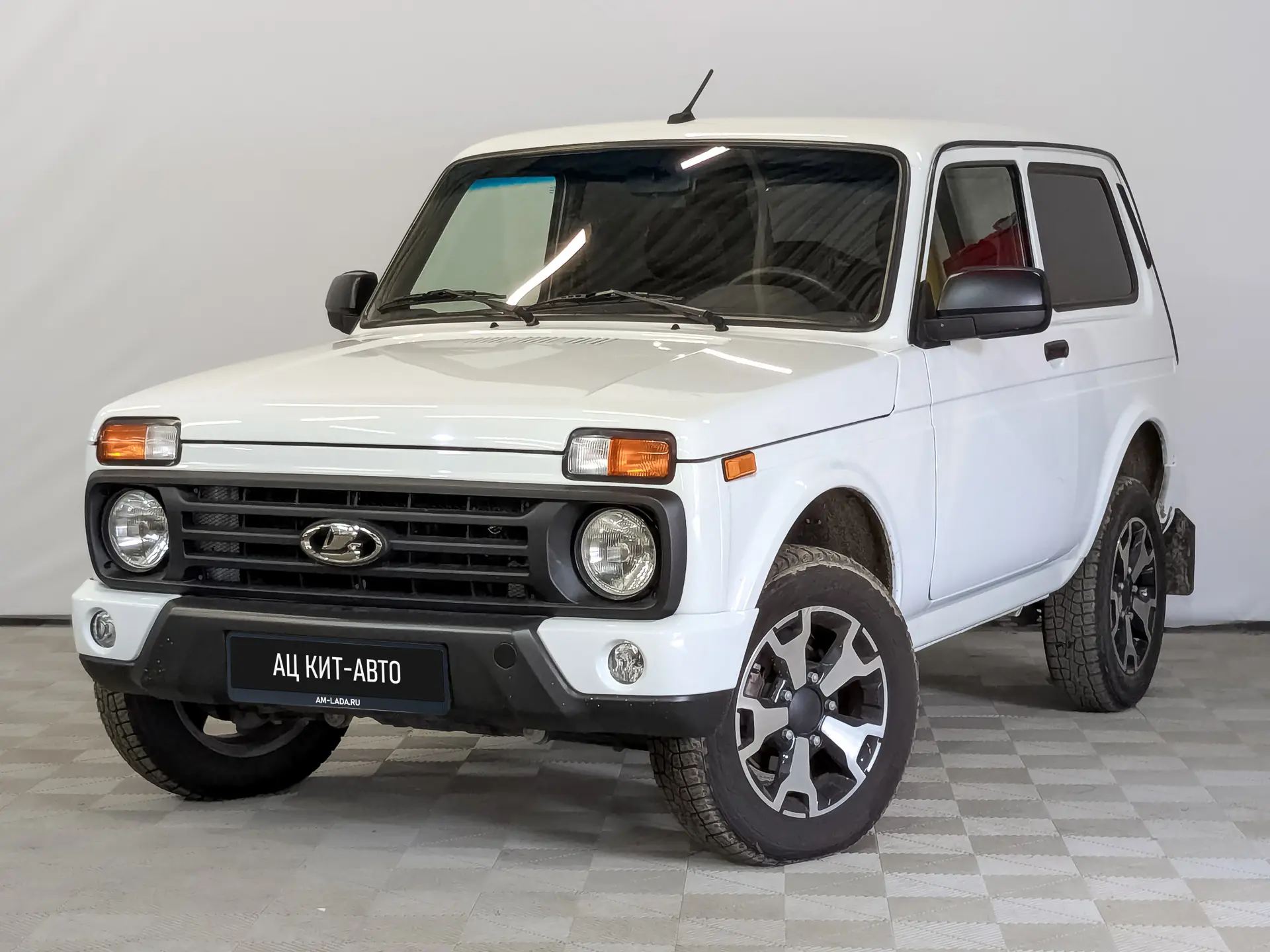 Lada Niva Legend
